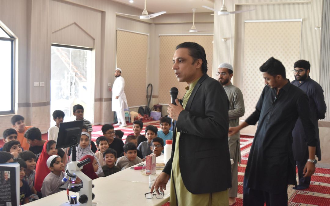 Interactive science activities at Jamia Masjid Taqwa, Lahore